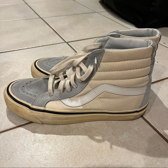 Vans - Picture 2 of 5
